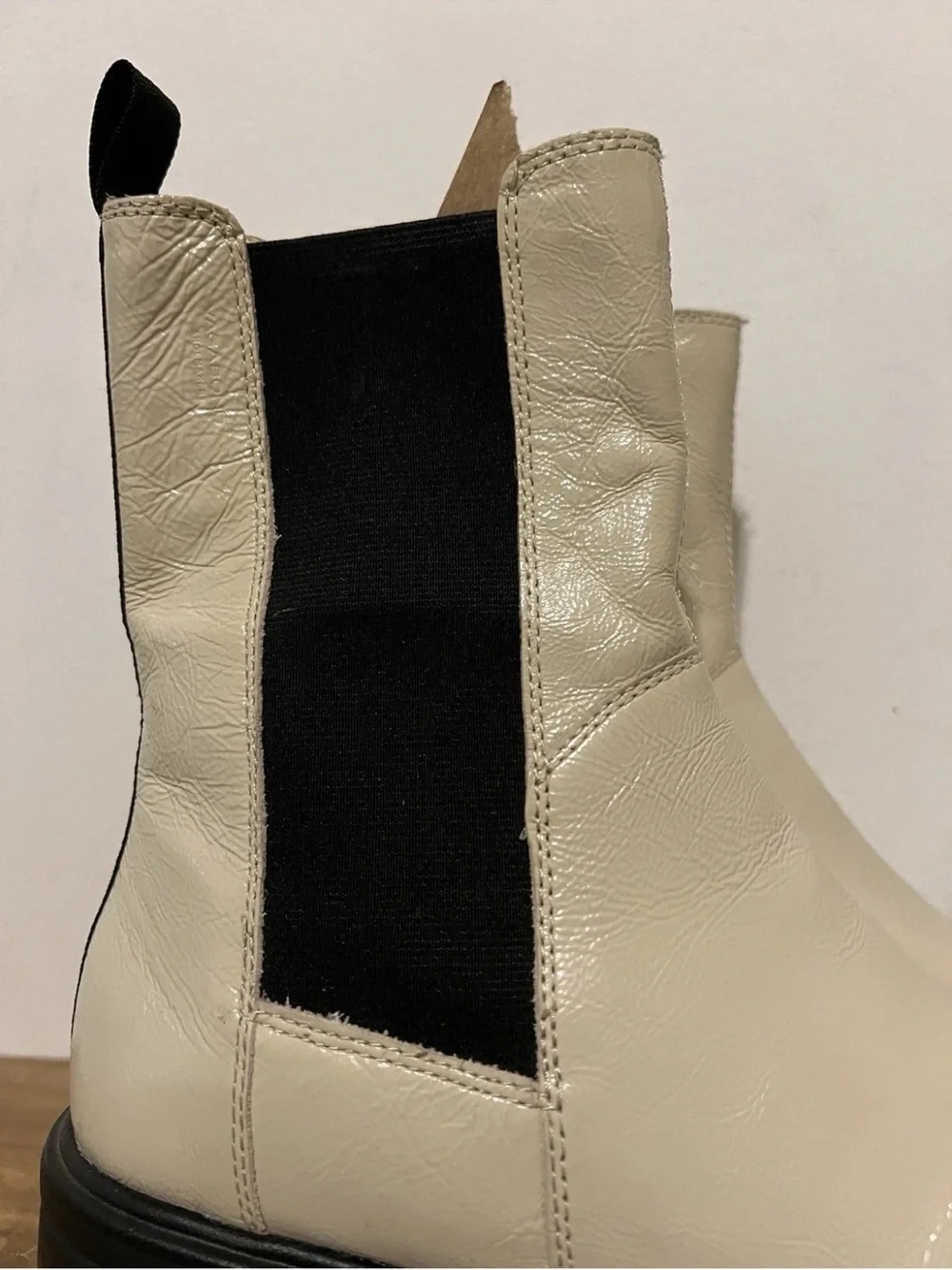 VAGABOND Tara Cream Patent Leather Chelsea Platform Boots US 41 10.5 11 G